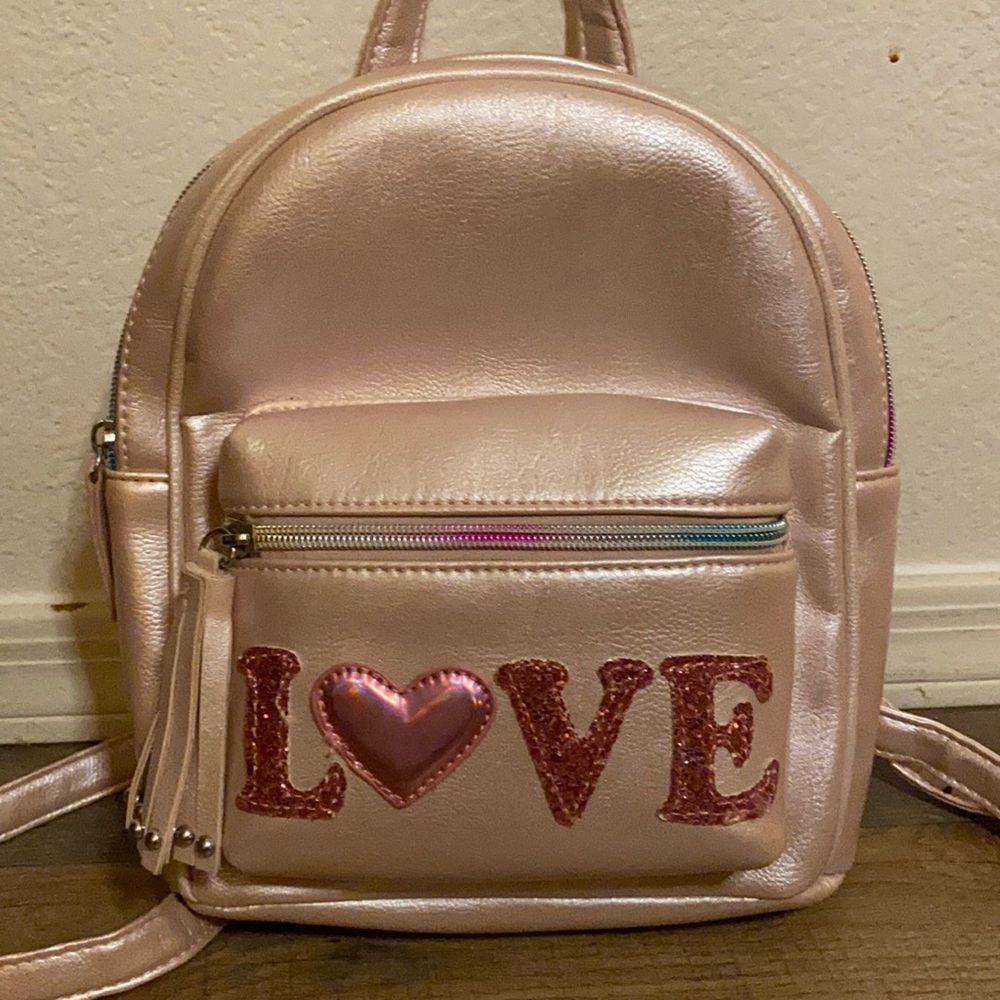 Love mini backpack❤️
